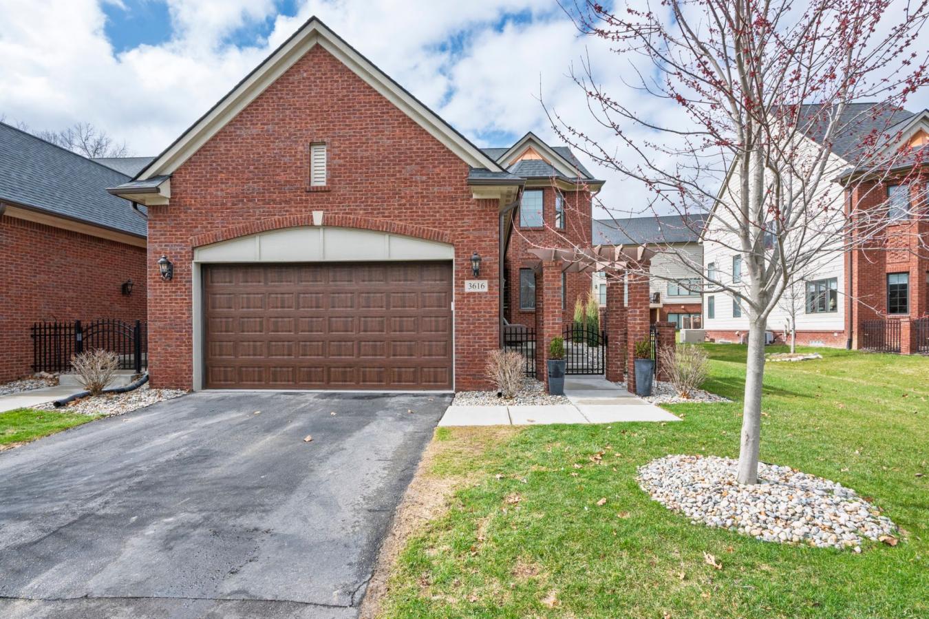 Brighton, Michigan, 3616, United States, 4 Bedrooms Bedrooms, ,3 BathroomsBathrooms,Residential,For Sale,1765091