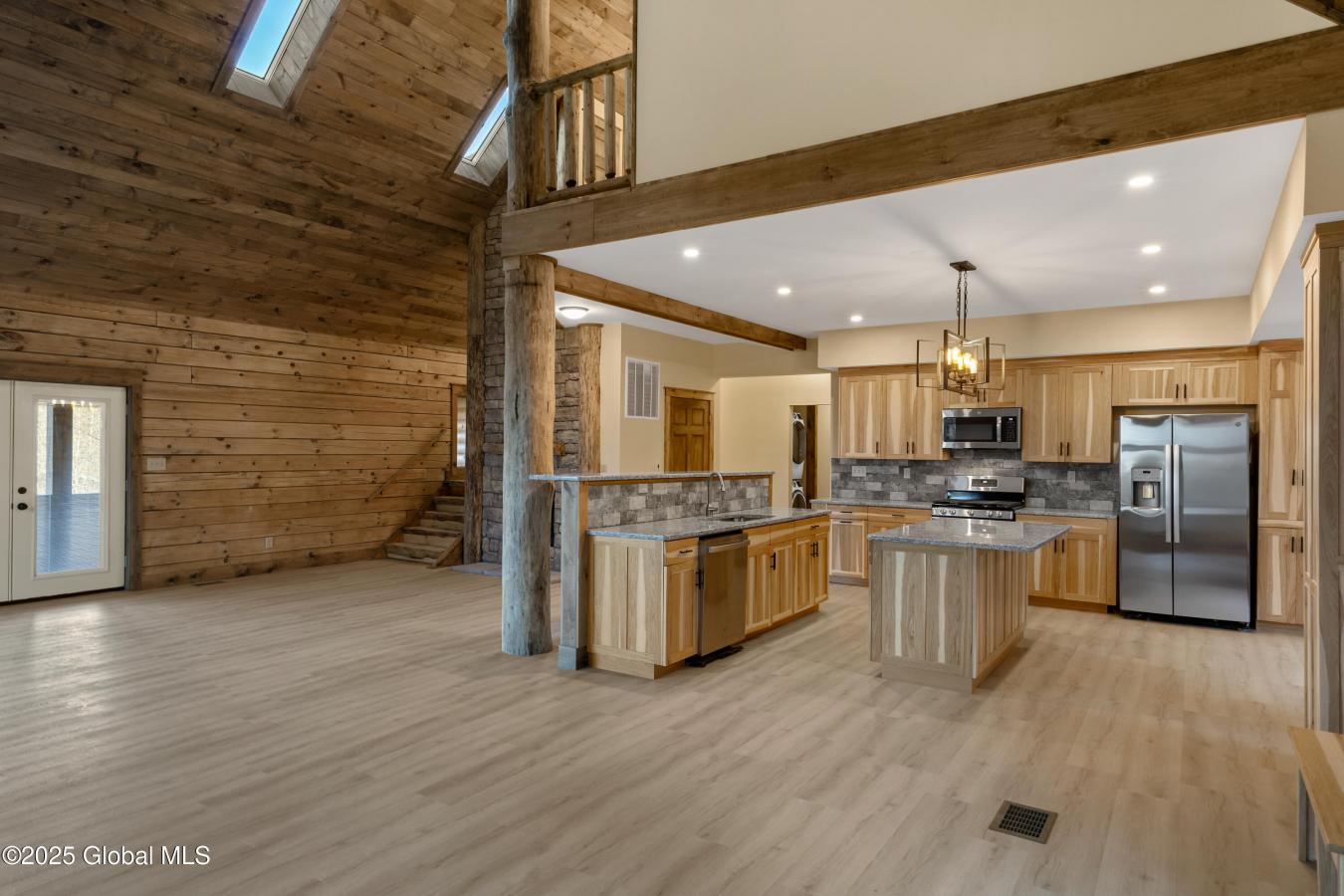 Lake George, New York, 12845, United States, 4 Bedrooms Bedrooms, ,2 BathroomsBathrooms,Residential,For Sale,1768882