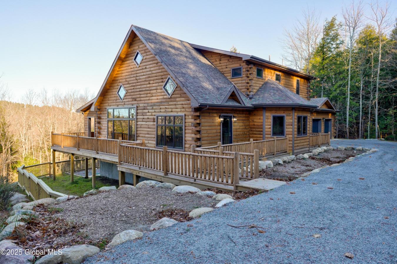 Lake George, New York, 12845, United States, 4 Bedrooms Bedrooms, ,2 BathroomsBathrooms,Residential,For Sale,1768882