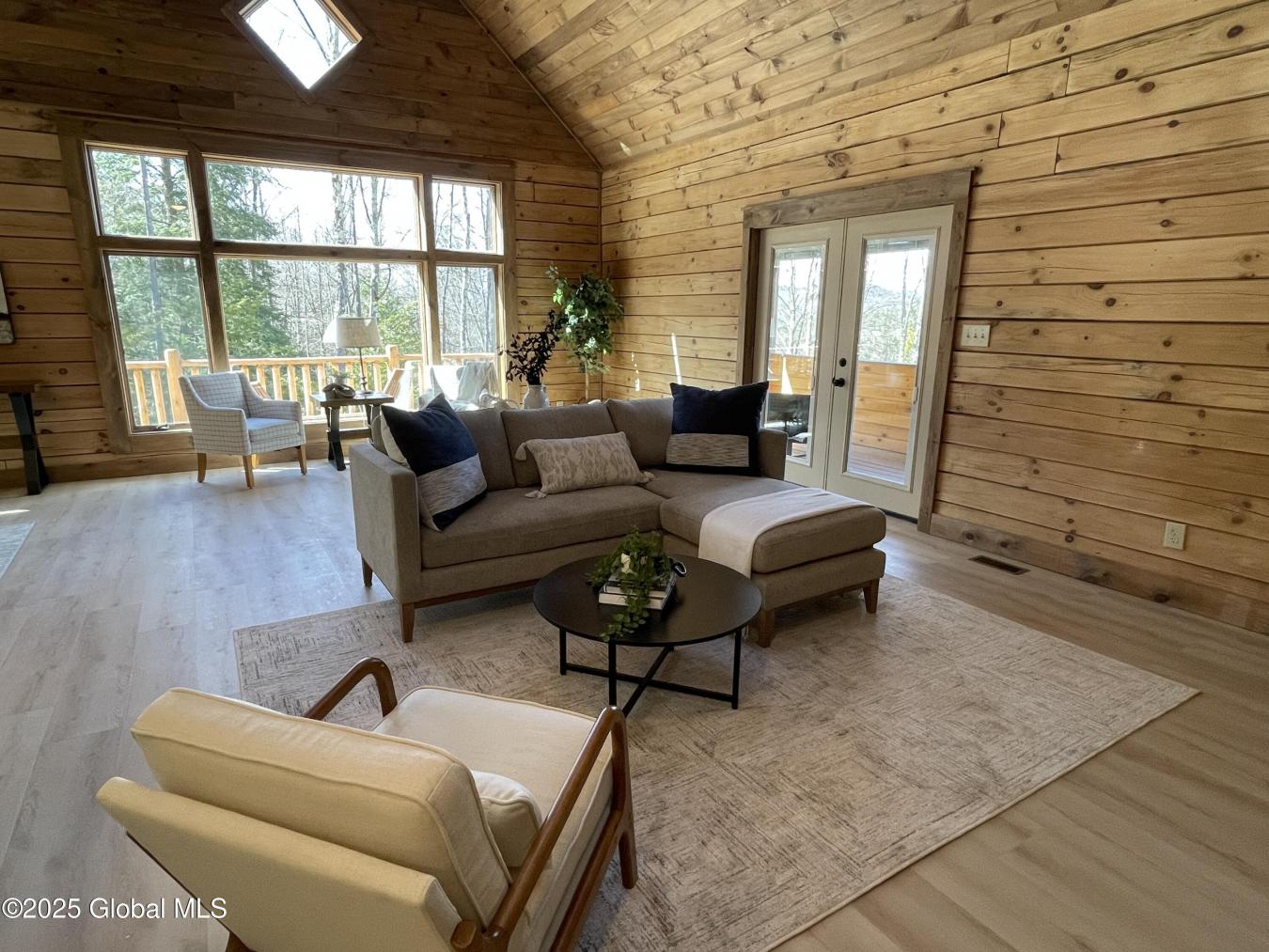 Lake George, New York, 12845, United States, 4 Bedrooms Bedrooms, ,2 BathroomsBathrooms,Residential,For Sale,1768882