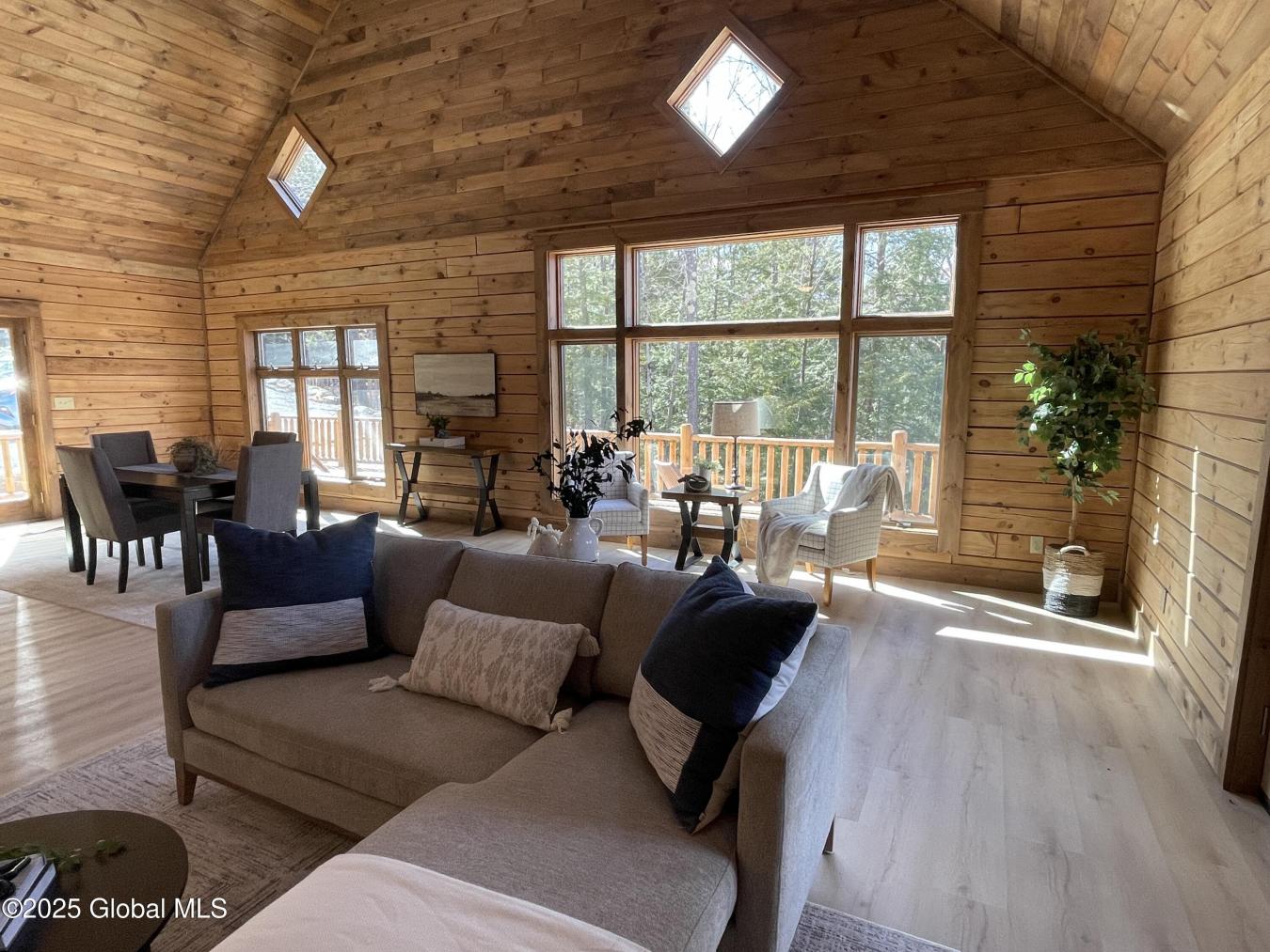Lake George, New York, 12845, United States, 4 Bedrooms Bedrooms, ,2 BathroomsBathrooms,Residential,For Sale,1768882