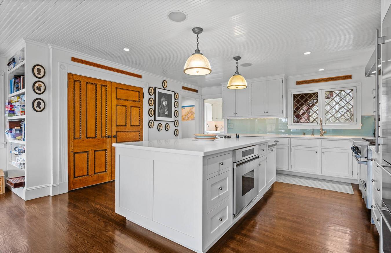 Water Mill, New York, 11976, United States, 5 Bedrooms Bedrooms, ,4 BathroomsBathrooms,Residential,For Sale,1899146