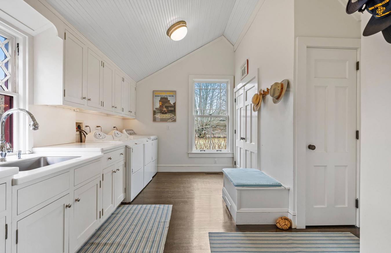 Water Mill, New York, 11976, United States, 5 Bedrooms Bedrooms, ,4 BathroomsBathrooms,Residential,For Sale,1899146