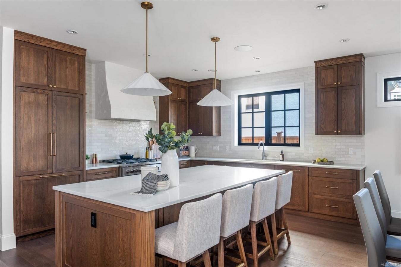 Oak Bay, BC, V8S 2W1, Canada, 3 Bedrooms Bedrooms, ,2 BathroomsBathrooms,Residential,For Sale,1769211