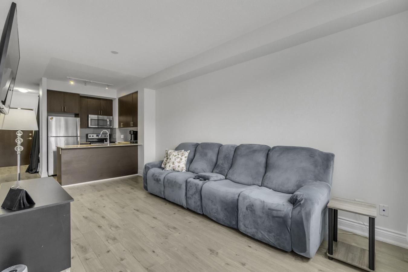 Markham, ON, L6E0T4, Canada, 1 Bedroom Bedrooms, ,1 BathroomBathrooms,Residential,For Sale,1769188