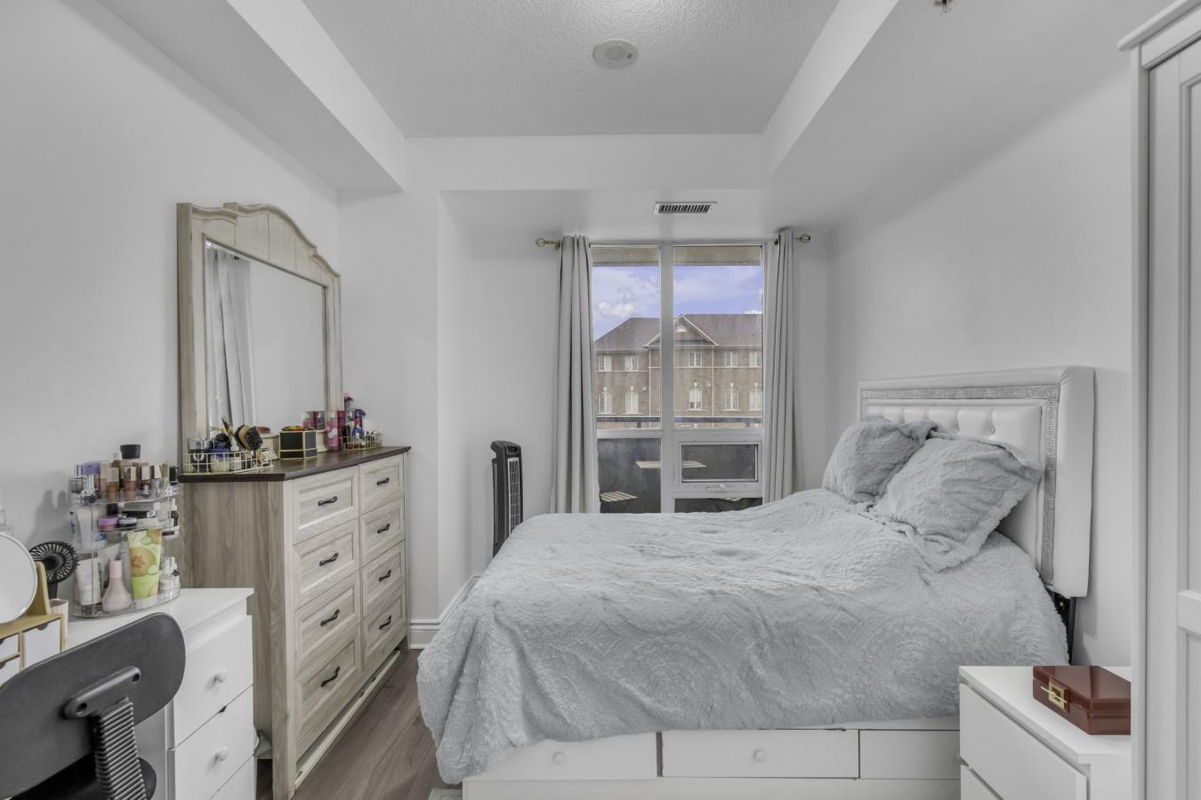 Markham, ON, L6E0T4, Canada, 1 Bedroom Bedrooms, ,1 BathroomBathrooms,Residential,For Sale,1769188