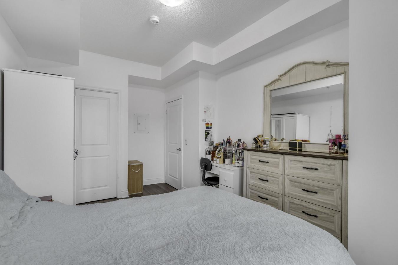 Markham, ON, L6E0T4, Canada, 1 Bedroom Bedrooms, ,1 BathroomBathrooms,Residential,For Sale,1769188