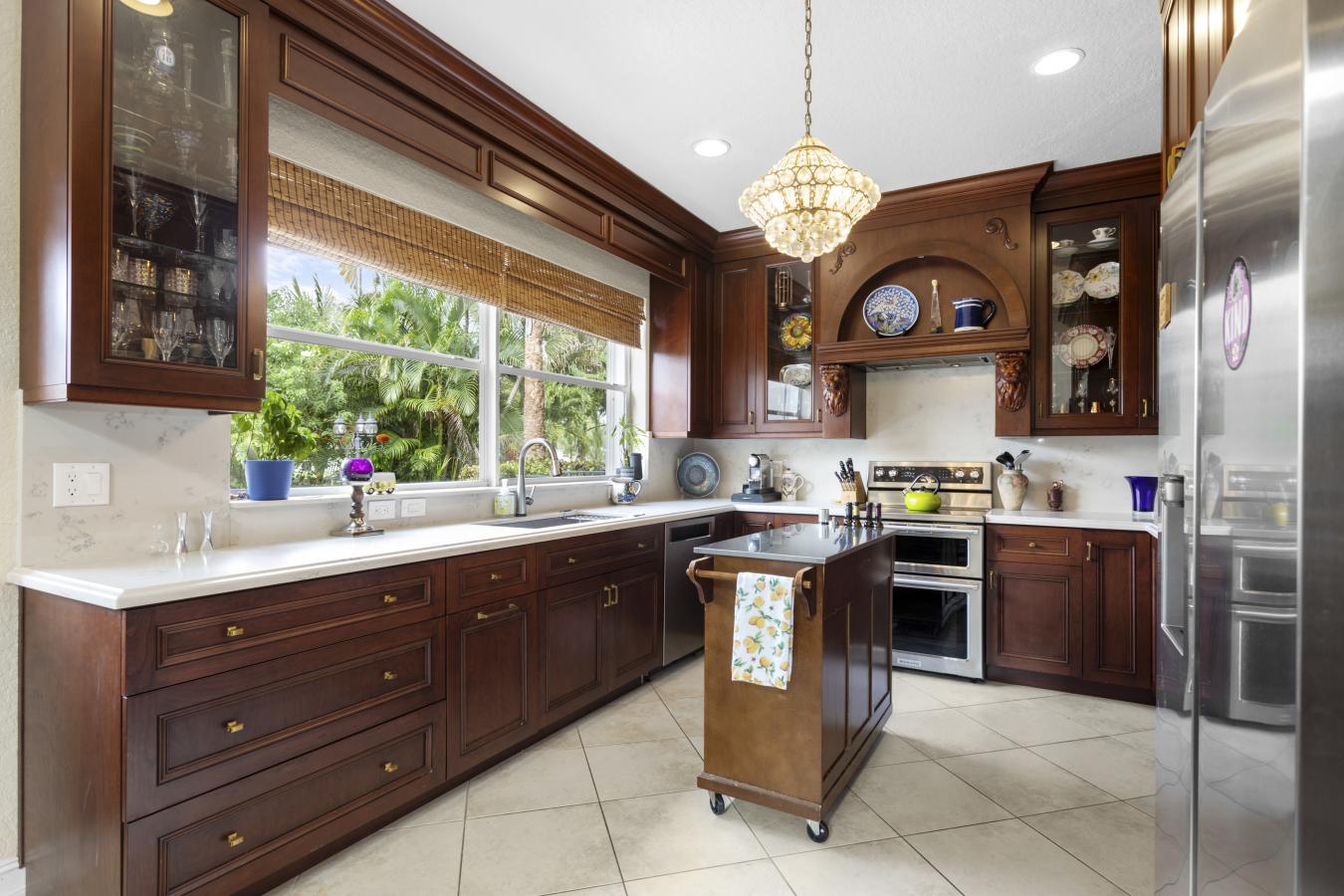 Plantation, Florida, 33325, United States, 5 Bedrooms Bedrooms, ,2 BathroomsBathrooms,Residential,For Sale,1771321