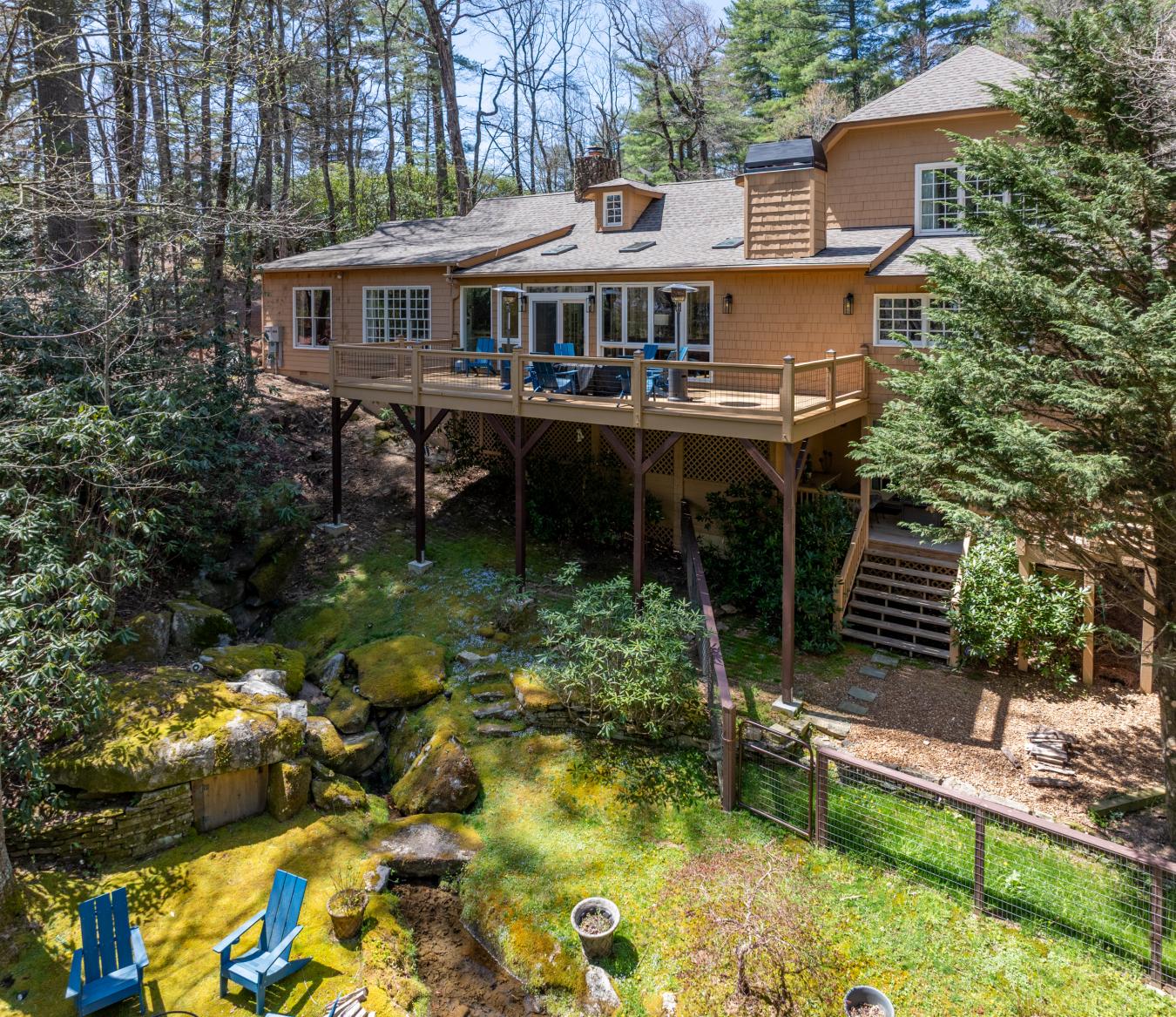 Highlands, North Carolina, 28741, United States, 4 Bedrooms Bedrooms, ,4 BathroomsBathrooms,Residential,For Sale,1773078