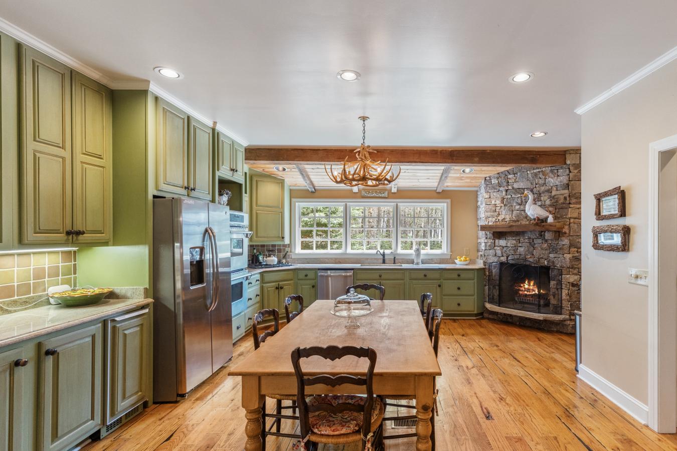 Highlands, North Carolina, 28741, United States, 4 Bedrooms Bedrooms, ,4 BathroomsBathrooms,Residential,For Sale,1773078