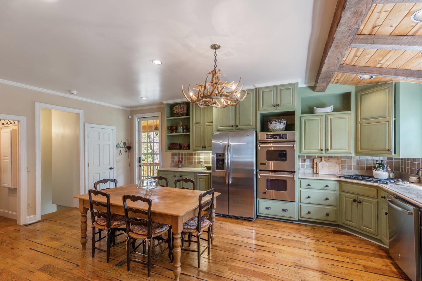 Highlands, North Carolina, 28741, United States, 4 Bedrooms Bedrooms, ,4 BathroomsBathrooms,Residential,For Sale,1773078