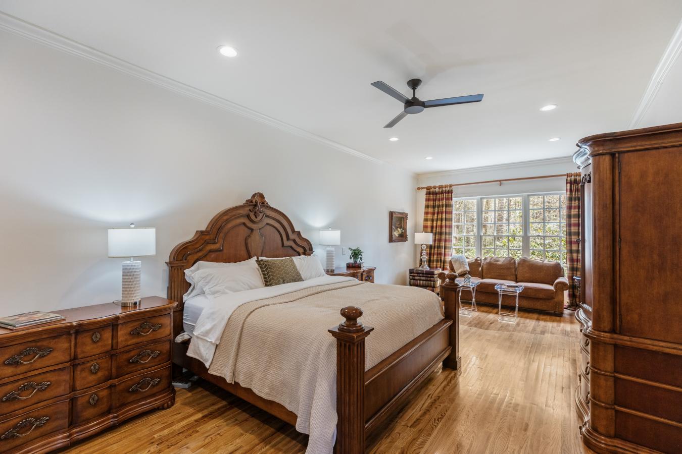 Highlands, North Carolina, 28741, United States, 4 Bedrooms Bedrooms, ,4 BathroomsBathrooms,Residential,For Sale,1773078