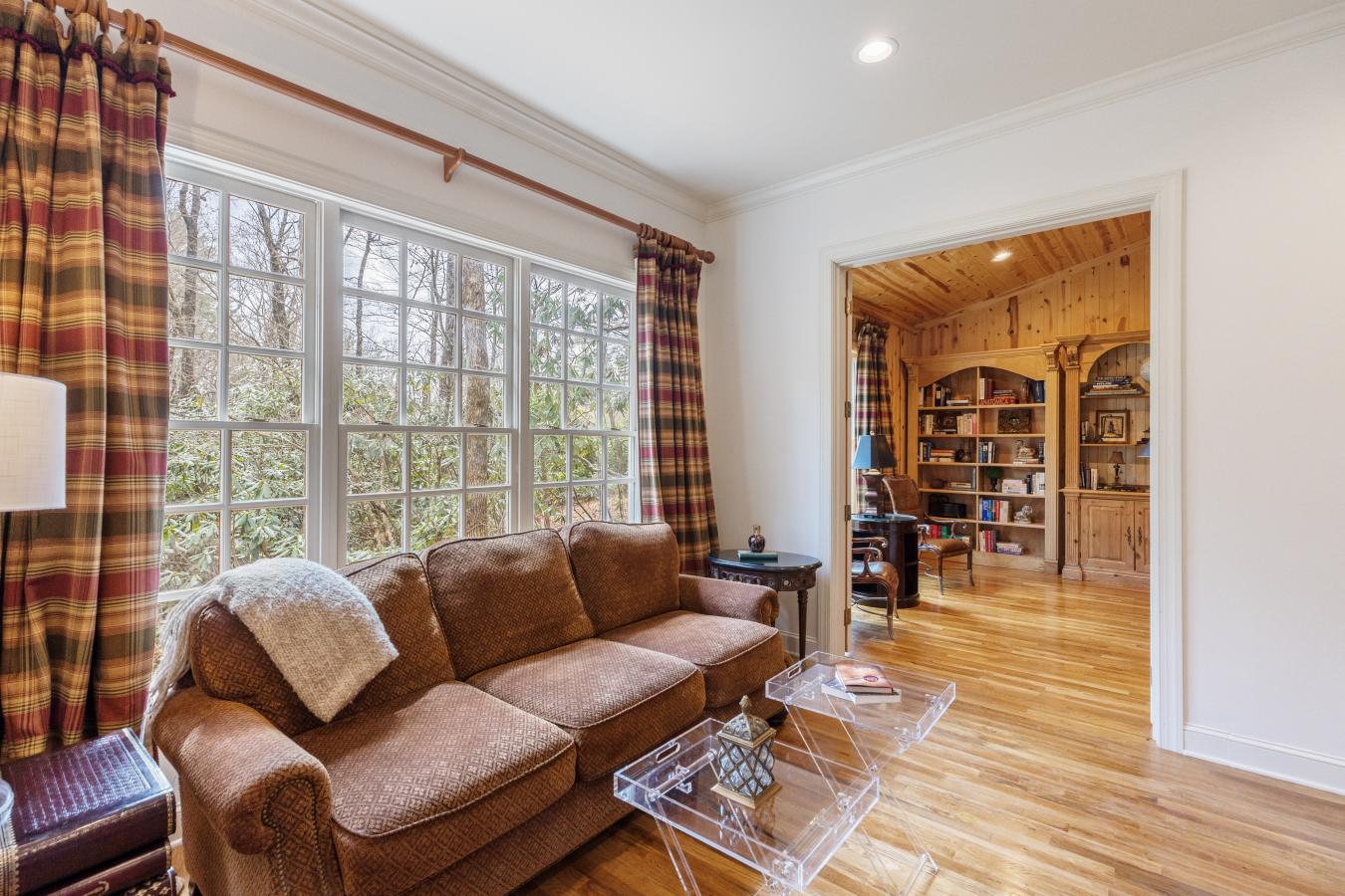 Highlands, North Carolina, 28741, United States, 4 Bedrooms Bedrooms, ,4 BathroomsBathrooms,Residential,For Sale,1773078