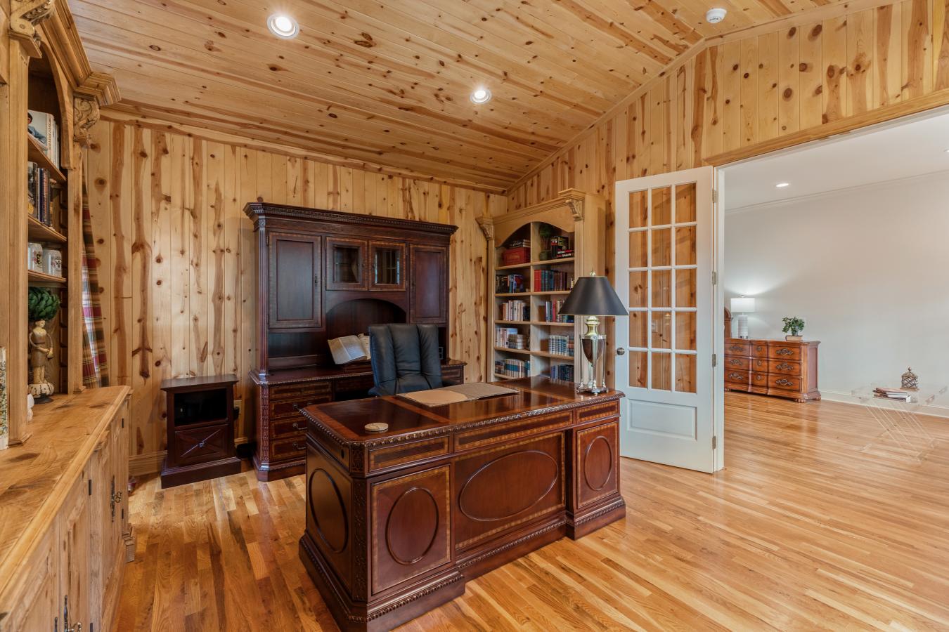 Highlands, North Carolina, 28741, United States, 4 Bedrooms Bedrooms, ,4 BathroomsBathrooms,Residential,For Sale,1773078