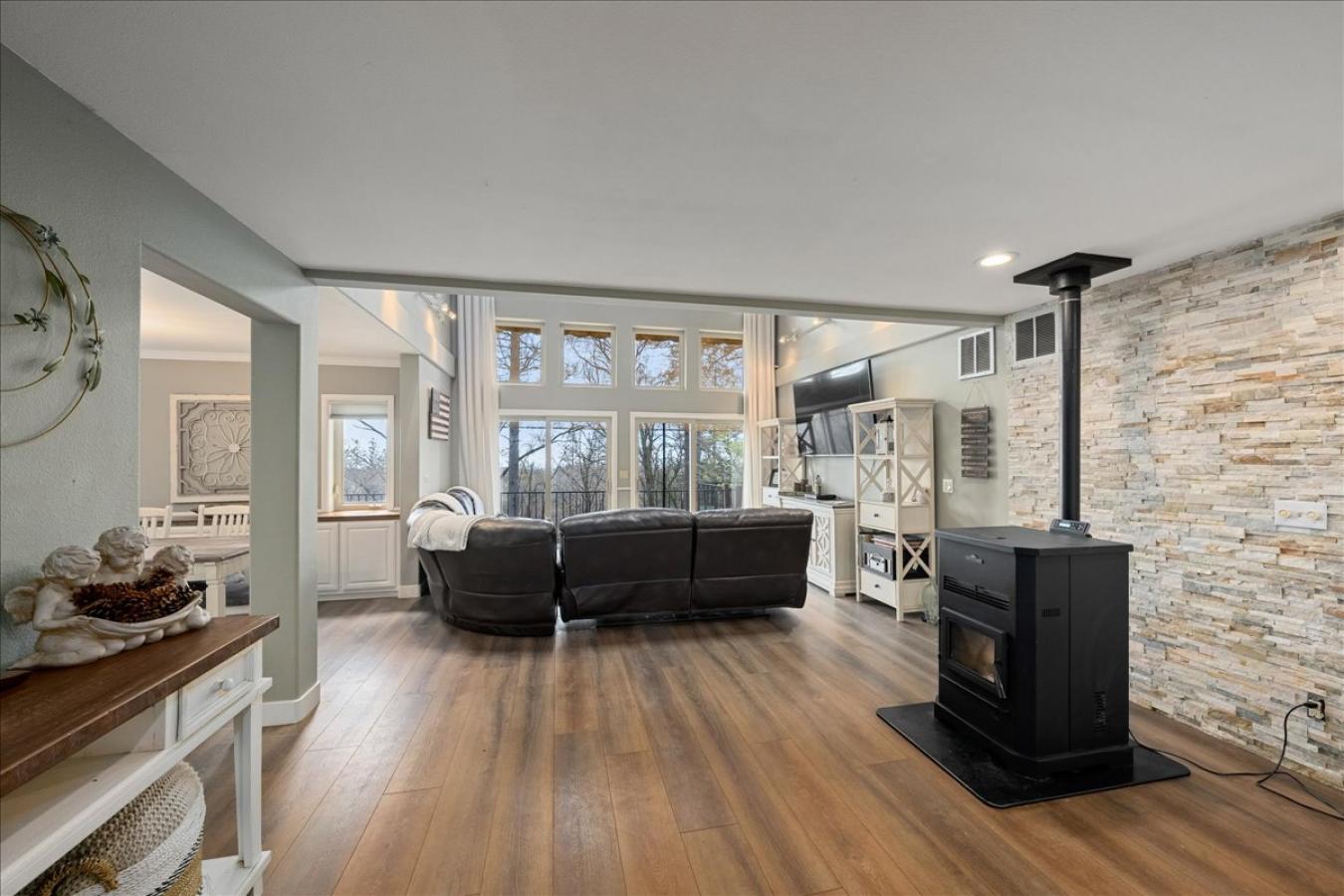 Georgetown, California, 95634, United States, 3 Bedrooms Bedrooms, ,3 BathroomsBathrooms,Residential,For Sale,1772604
