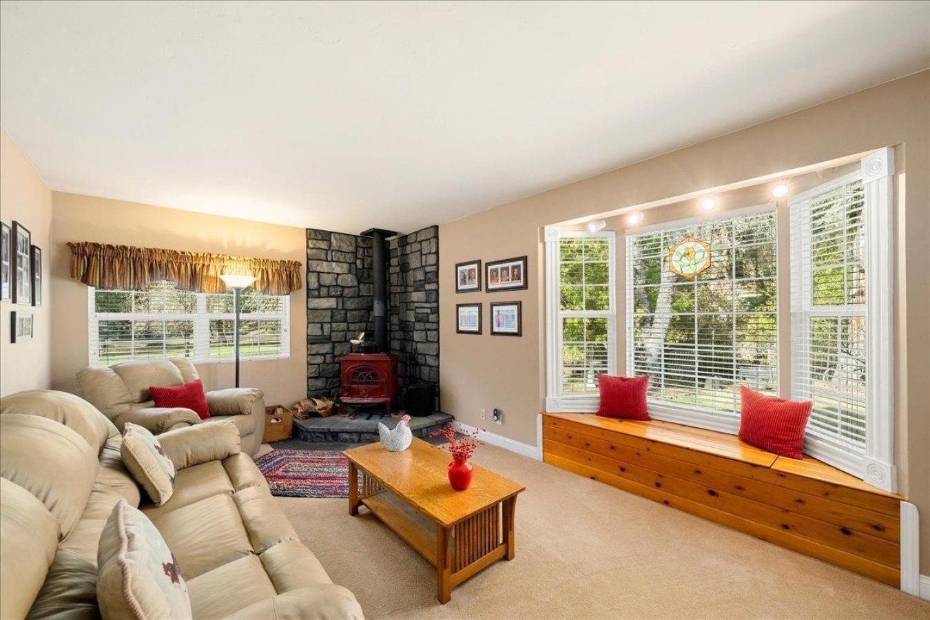 Somerset, California, 95684, United States, 3 Bedrooms Bedrooms, ,2 BathroomsBathrooms,Residential,For Sale,1772602
