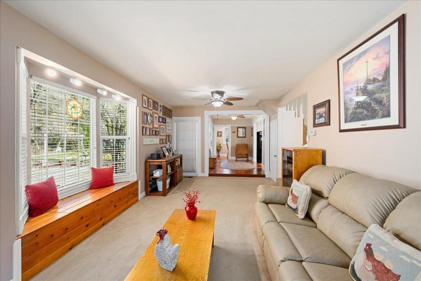 Somerset, California, 95684, United States, 3 Bedrooms Bedrooms, ,2 BathroomsBathrooms,Residential,For Sale,1772602