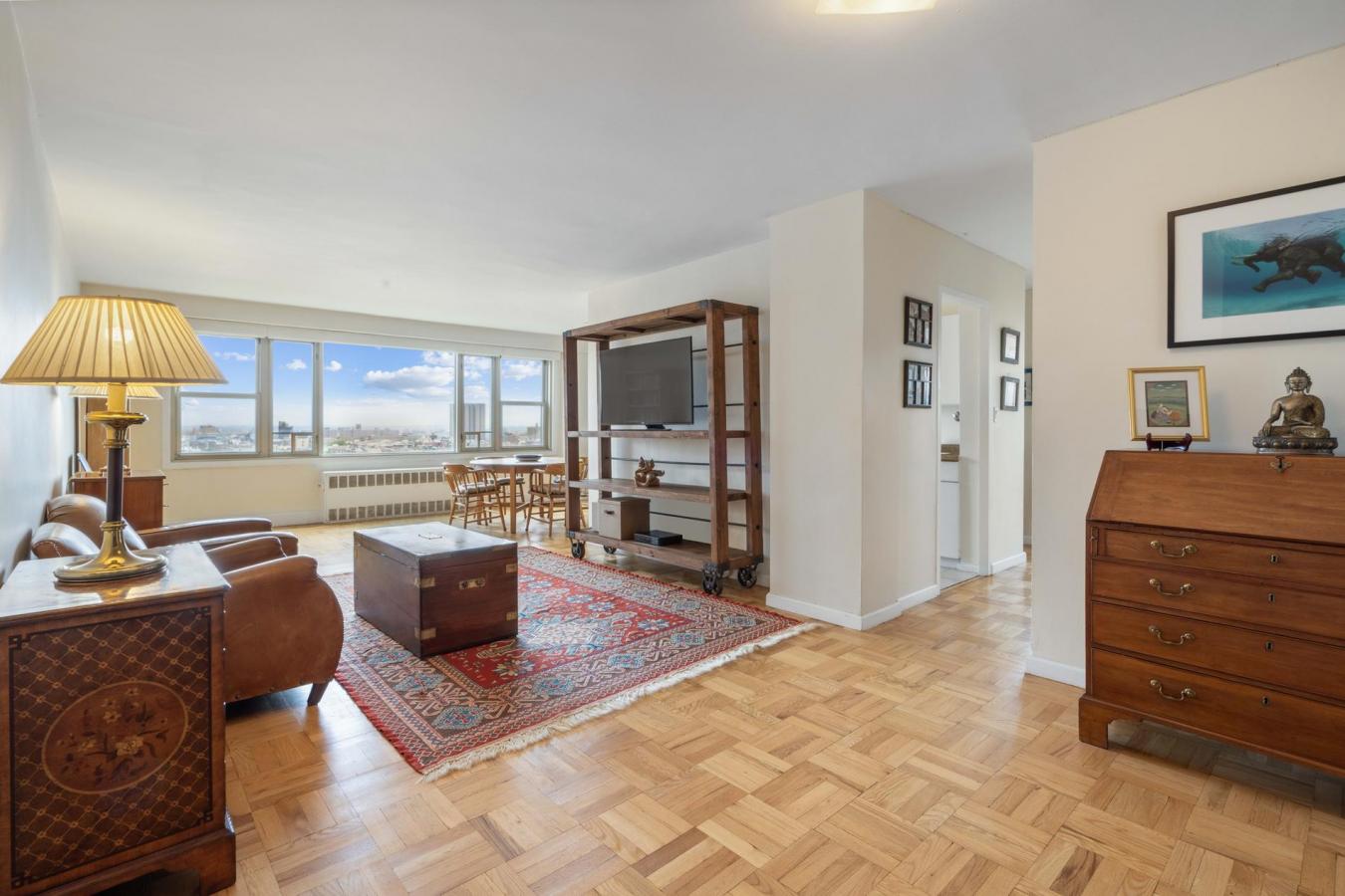 Manhattan, New York, 10040, United States, 3 Bedrooms Bedrooms, ,2 BathroomsBathrooms,Residential,For Sale,1772596