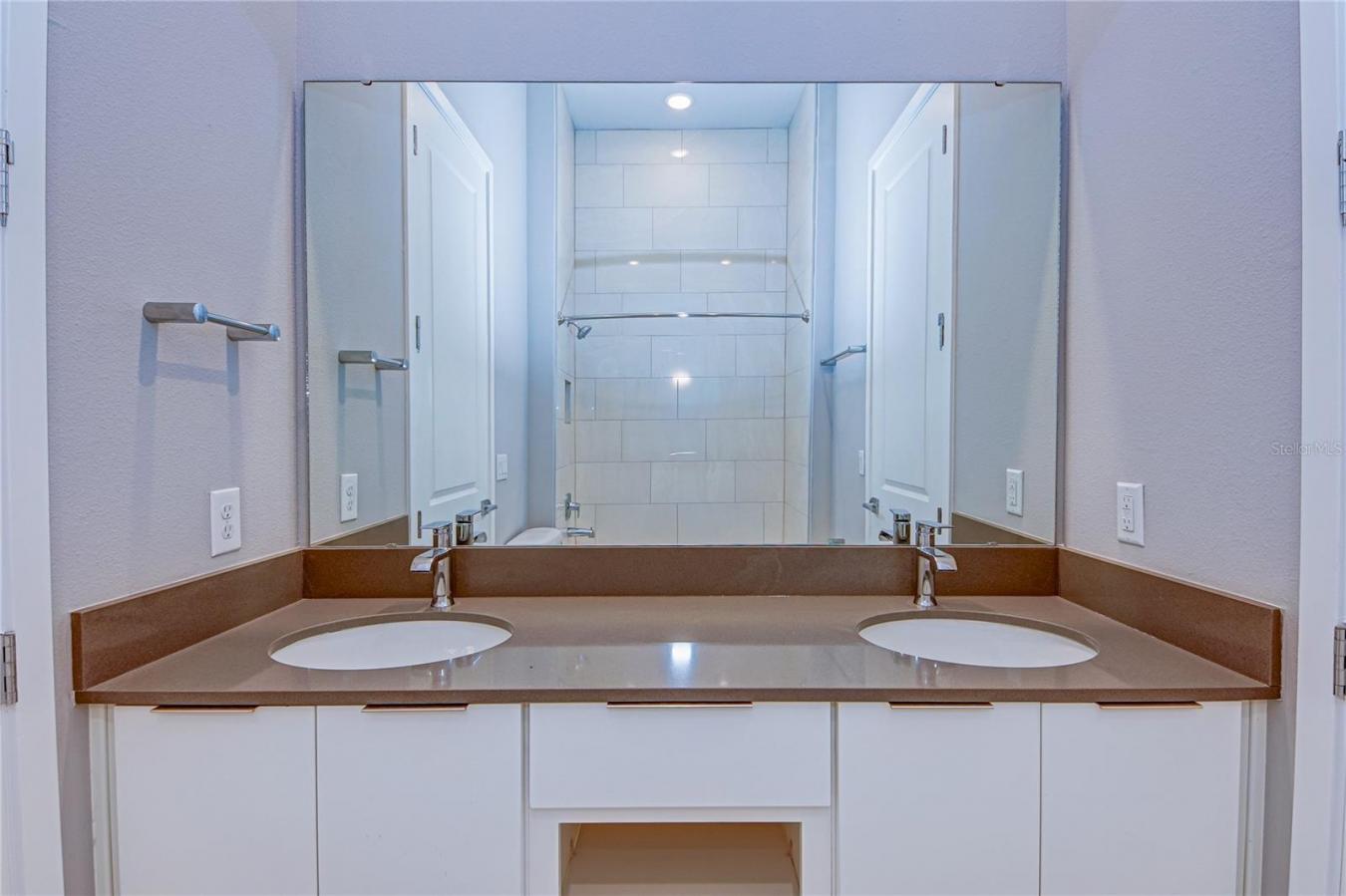 KISSIMMEE, Florida, 34747, United States, 5 Bedrooms Bedrooms, ,4 BathroomsBathrooms,Residential,For Sale,1772595