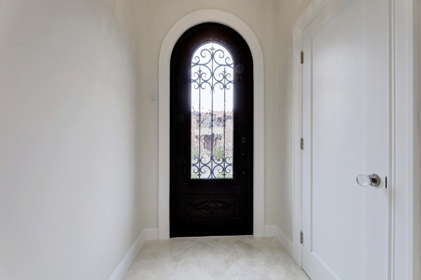 Fort Lee, New Jersey, 07024, United States, 5 Bedrooms Bedrooms, ,2 BathroomsBathrooms,Residential,For Sale,1772593