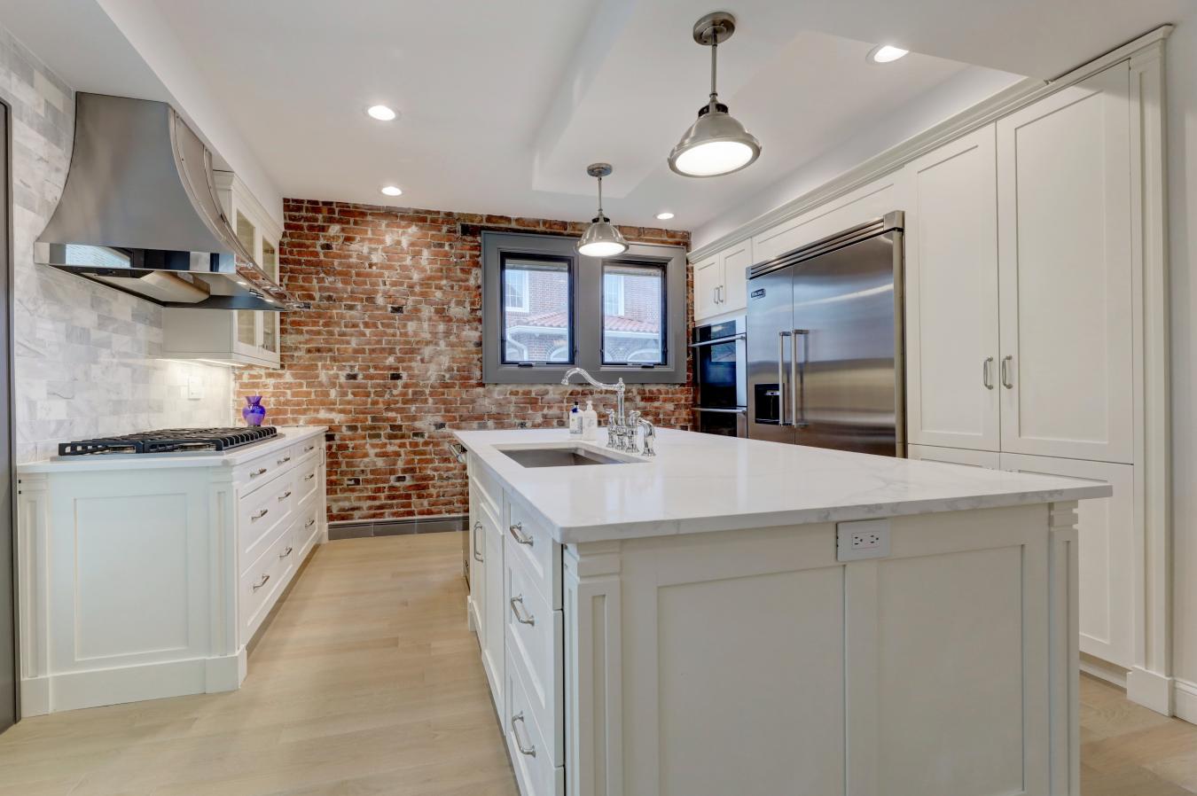 Fort Lee, New Jersey, 07024, United States, 5 Bedrooms Bedrooms, ,2 BathroomsBathrooms,Residential,For Sale,1772593