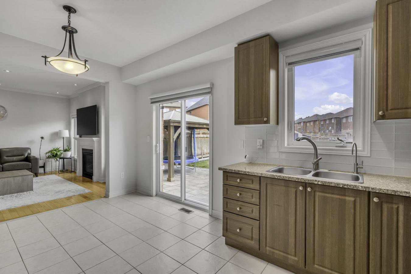 Whitchurch-Stouffville, ON, L4A4N7, Canada, 4 Bedrooms Bedrooms, ,5 BathroomsBathrooms,Residential,For Sale,1773077