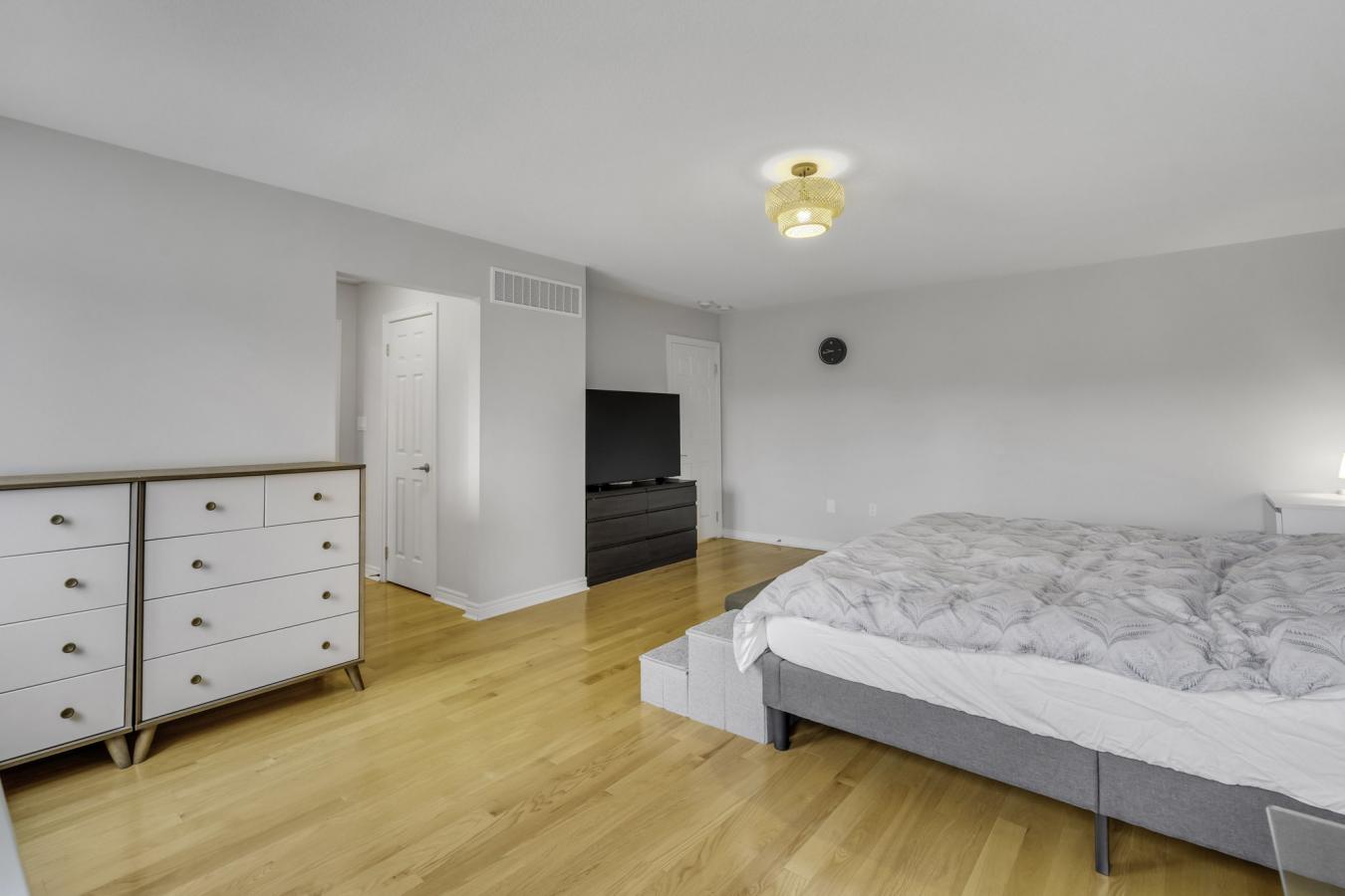 Whitchurch-Stouffville, ON, L4A4N7, Canada, 4 Bedrooms Bedrooms, ,5 BathroomsBathrooms,Residential,For Sale,1773077