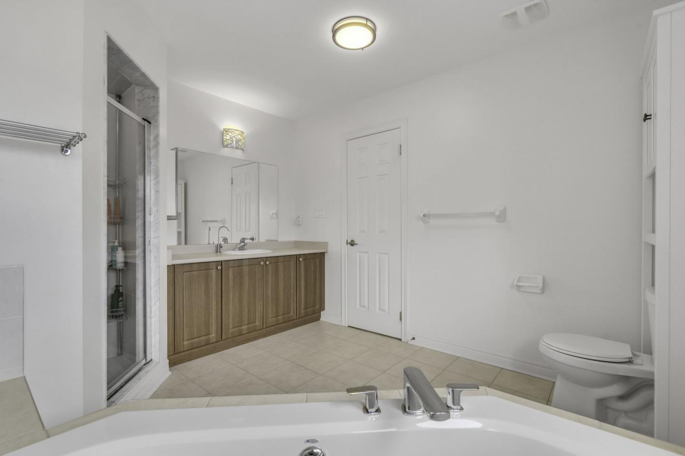 Whitchurch-Stouffville, ON, L4A4N7, Canada, 4 Bedrooms Bedrooms, ,5 BathroomsBathrooms,Residential,For Sale,1773077