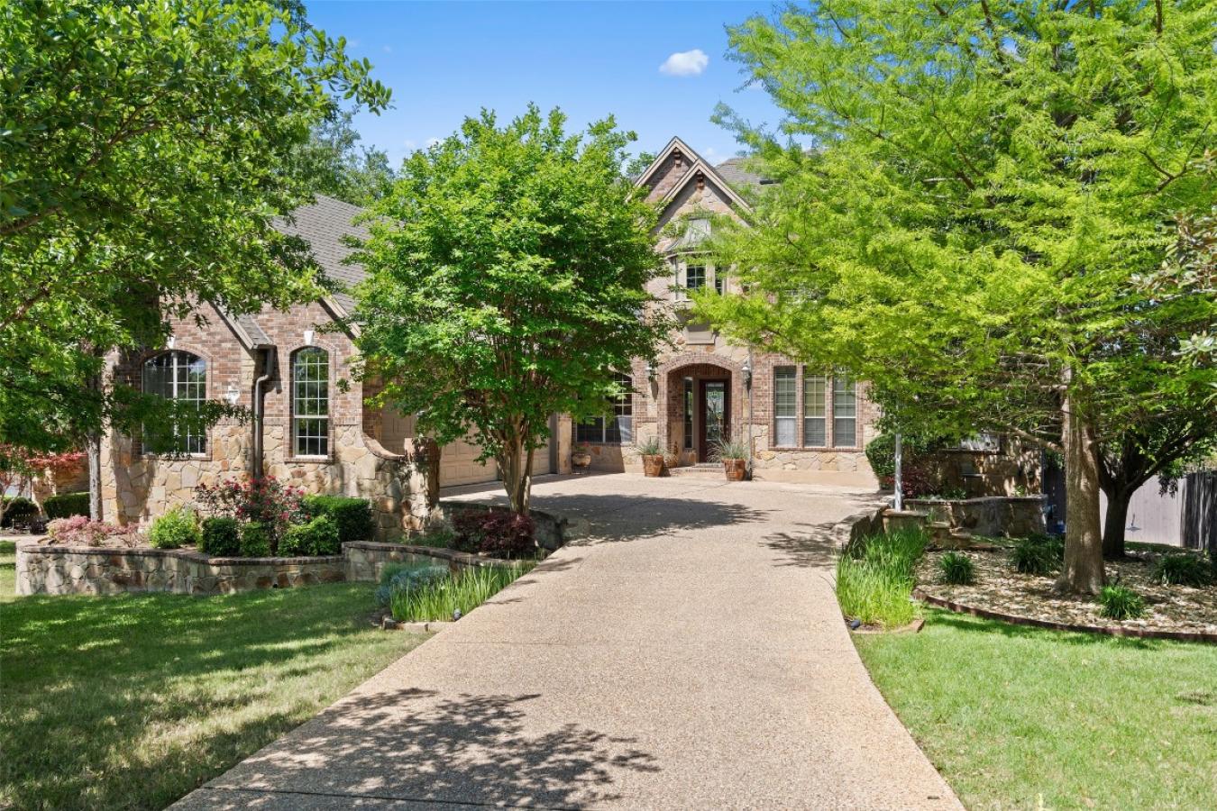 Austin, Texas, 78732, United States, 4 Bedrooms Bedrooms, ,3 BathroomsBathrooms,Residential,For Sale,1773072