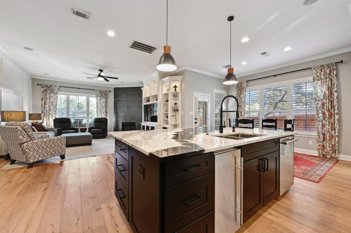 Austin, Texas, 78732, United States, 5 Bedrooms Bedrooms, ,4 BathroomsBathrooms,Residential,For Sale,1773070