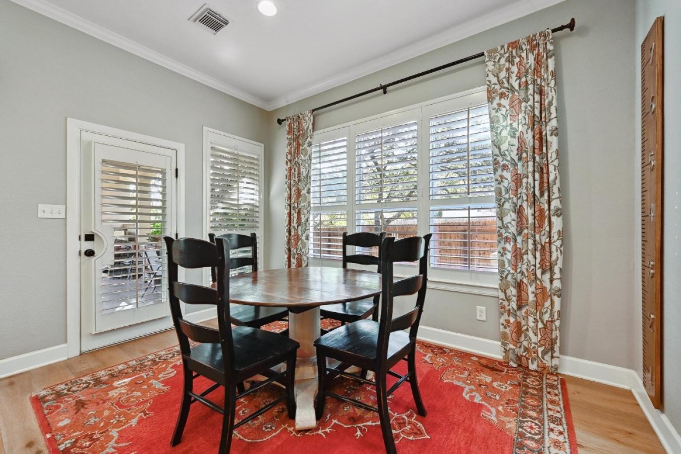 Austin, Texas, 78732, United States, 5 Bedrooms Bedrooms, ,4 BathroomsBathrooms,Residential,For Sale,1773070