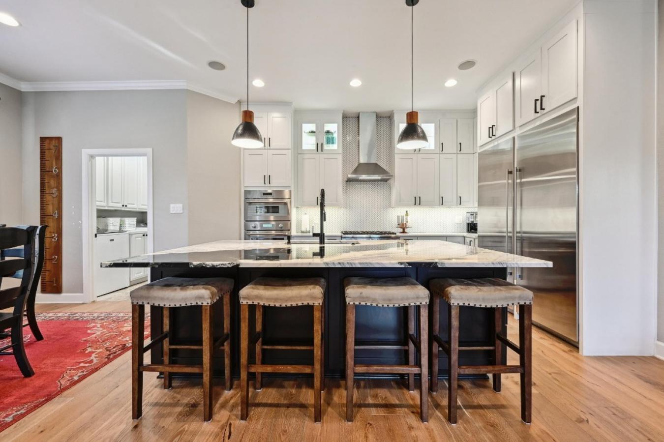 Austin, Texas, 78732, United States, 5 Bedrooms Bedrooms, ,4 BathroomsBathrooms,Residential,For Sale,1773070