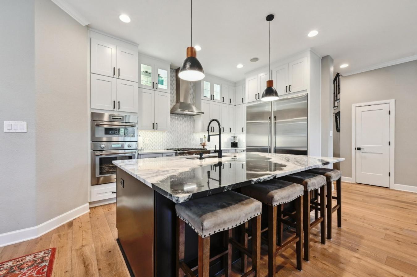 Austin, Texas, 78732, United States, 5 Bedrooms Bedrooms, ,4 BathroomsBathrooms,Residential,For Sale,1773070