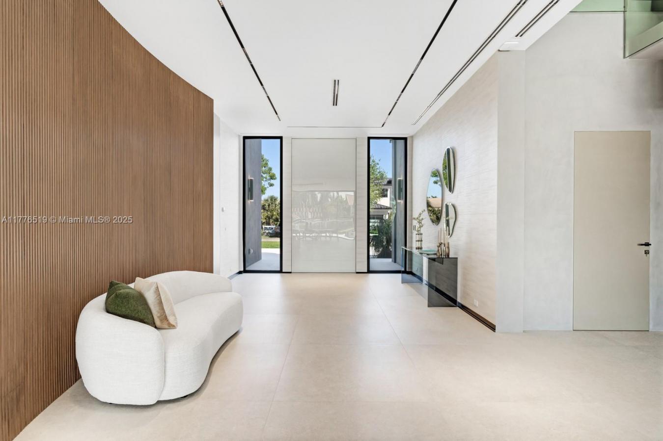 Hallandale Beach, Florida, 33009, United States, 6 Bedrooms Bedrooms, ,6 BathroomsBathrooms,Residential,For Sale,1773066