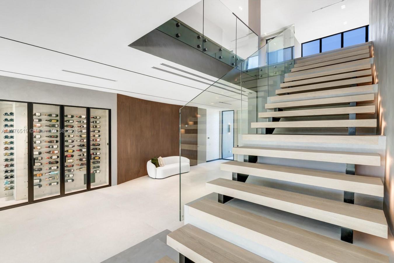 Hallandale Beach, Florida, 33009, United States, 6 Bedrooms Bedrooms, ,6 BathroomsBathrooms,Residential,For Sale,1773066