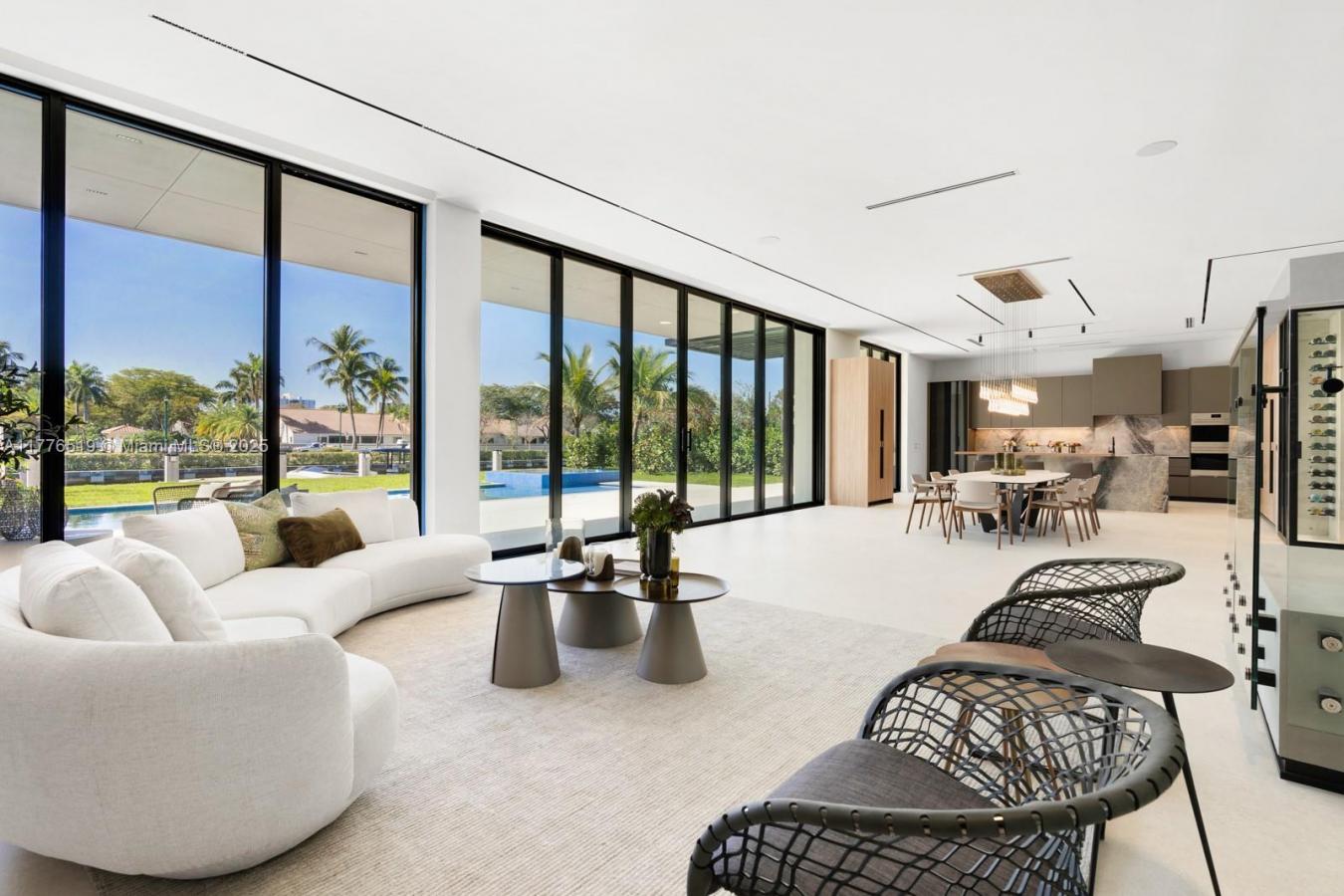 Hallandale Beach, Florida, 33009, United States, 6 Bedrooms Bedrooms, ,6 BathroomsBathrooms,Residential,For Sale,1773066