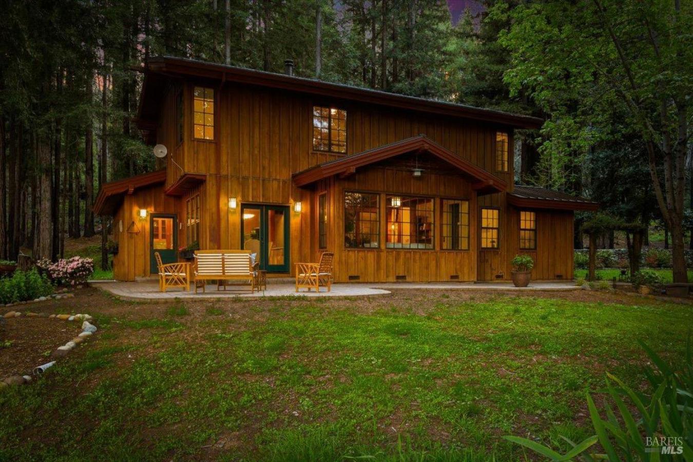 Healdsburg, California, 95448, United States, 4 Bedrooms Bedrooms, ,3 BathroomsBathrooms,Residential,For Sale,1773063