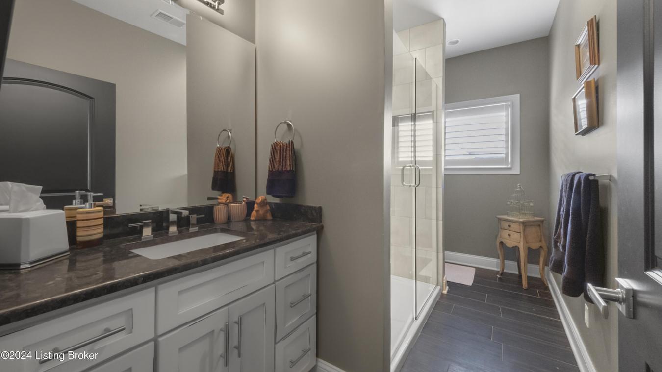 Louisville, Kentucky, 40299, United States, 7 Bedrooms Bedrooms, ,5 BathroomsBathrooms,Residential,For Sale,1773062