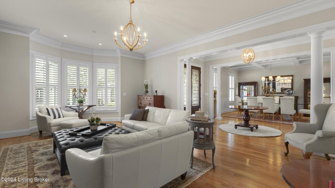 Louisville, Kentucky, 40299, United States, 7 Bedrooms Bedrooms, ,5 BathroomsBathrooms,Residential,For Sale,1773062