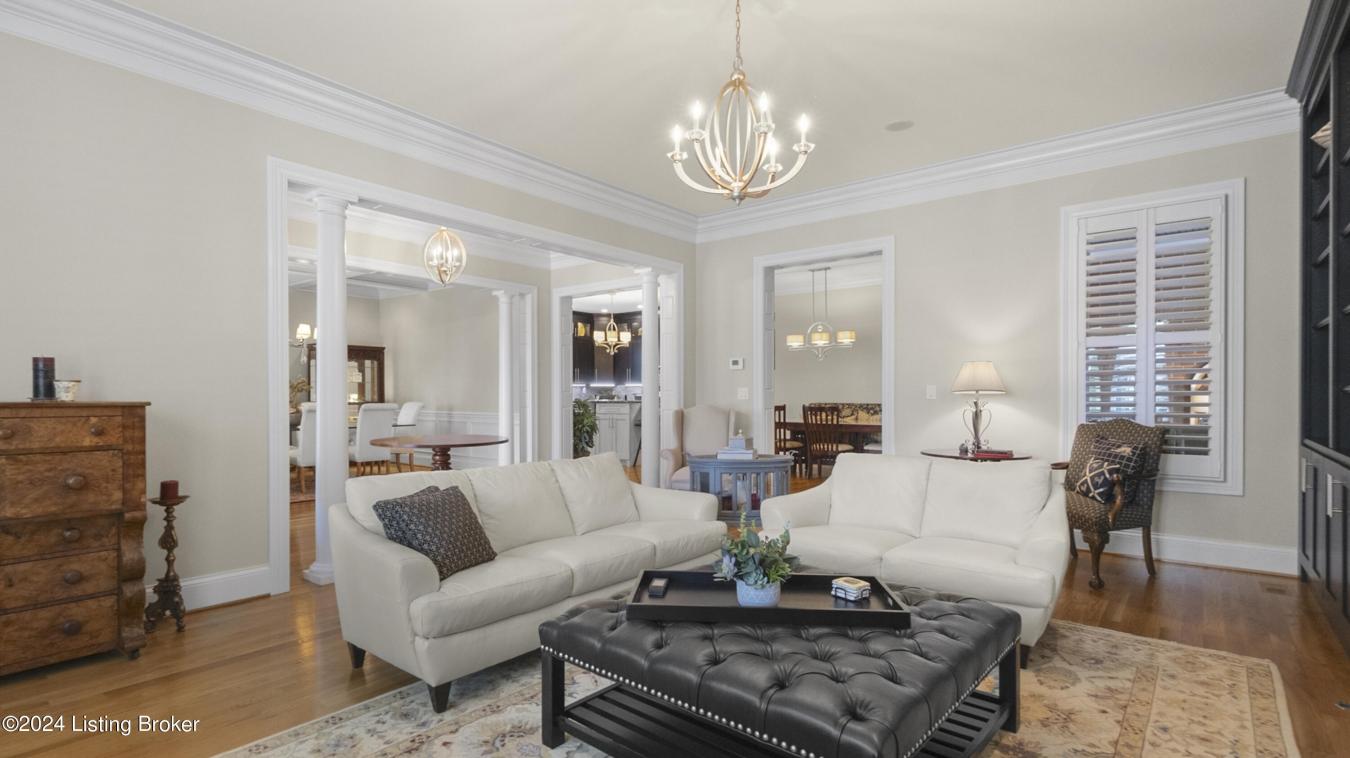 Louisville, Kentucky, 40299, United States, 7 Bedrooms Bedrooms, ,5 BathroomsBathrooms,Residential,For Sale,1773062