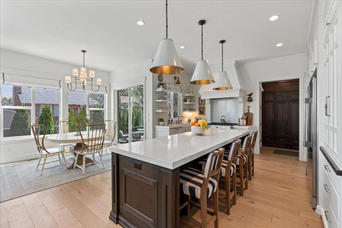 Murray, Utah, 84121, United States, 5 Bedrooms Bedrooms, ,5 BathroomsBathrooms,Residential,For Sale,1773053