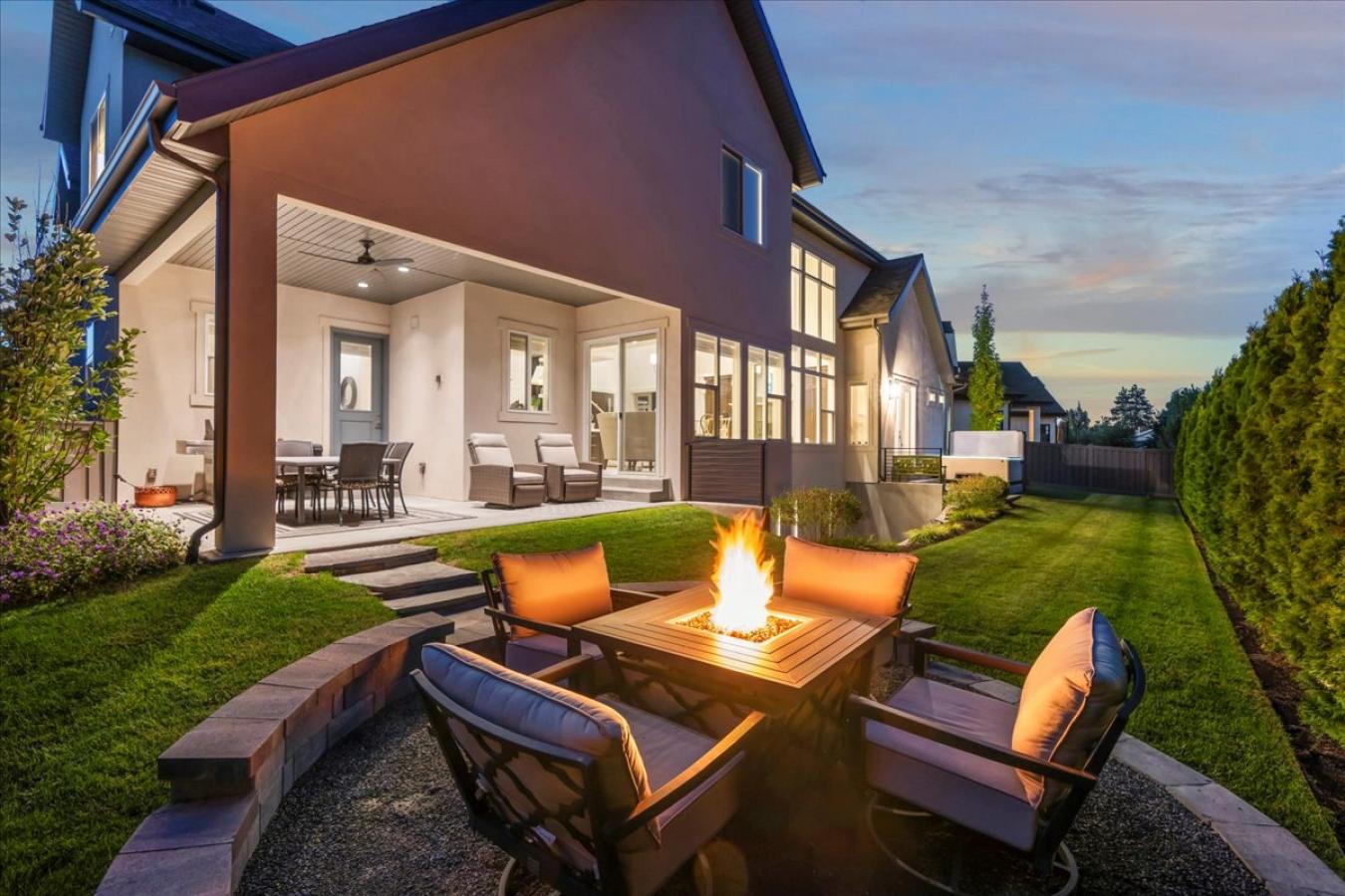 Murray, Utah, 84121, United States, 5 Bedrooms Bedrooms, ,5 BathroomsBathrooms,Residential,For Sale,1773053