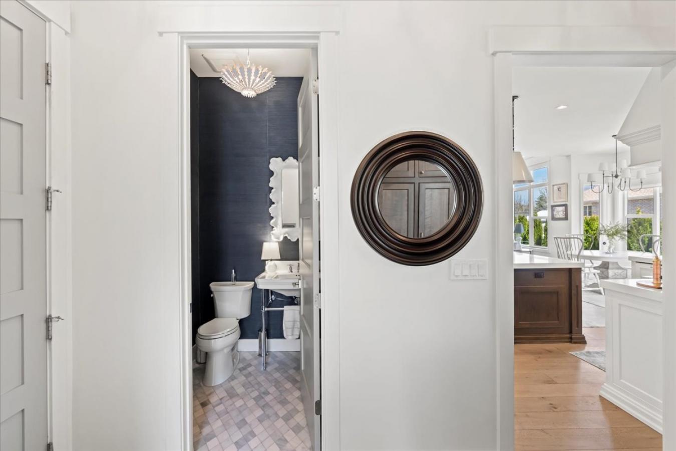 Murray, Utah, 84121, United States, 5 Bedrooms Bedrooms, ,5 BathroomsBathrooms,Residential,For Sale,1773053