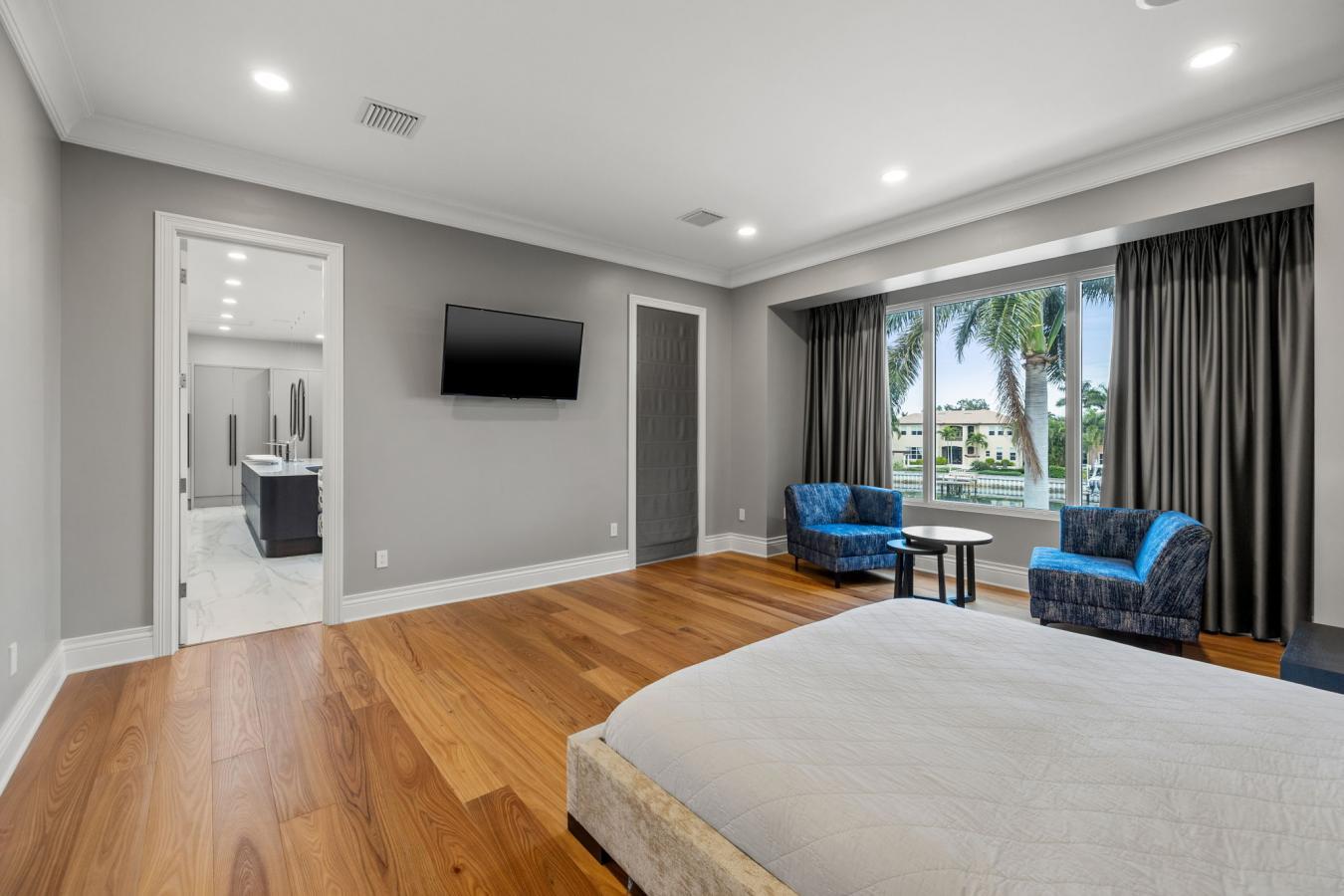 Saint Petersburg, Florida, 33704, United States, 5 Bedrooms Bedrooms, ,5 BathroomsBathrooms,Residential,For Sale,1772585