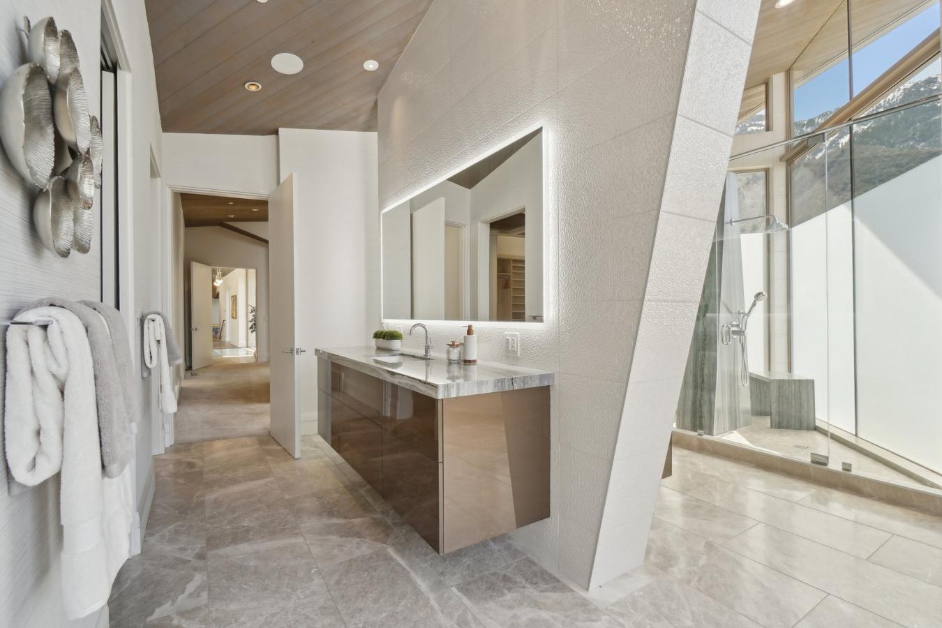 Cottonwood Heights, Utah, 84121, United States, 5 Bedrooms Bedrooms, ,6 BathroomsBathrooms,Residential,For Sale,1773440