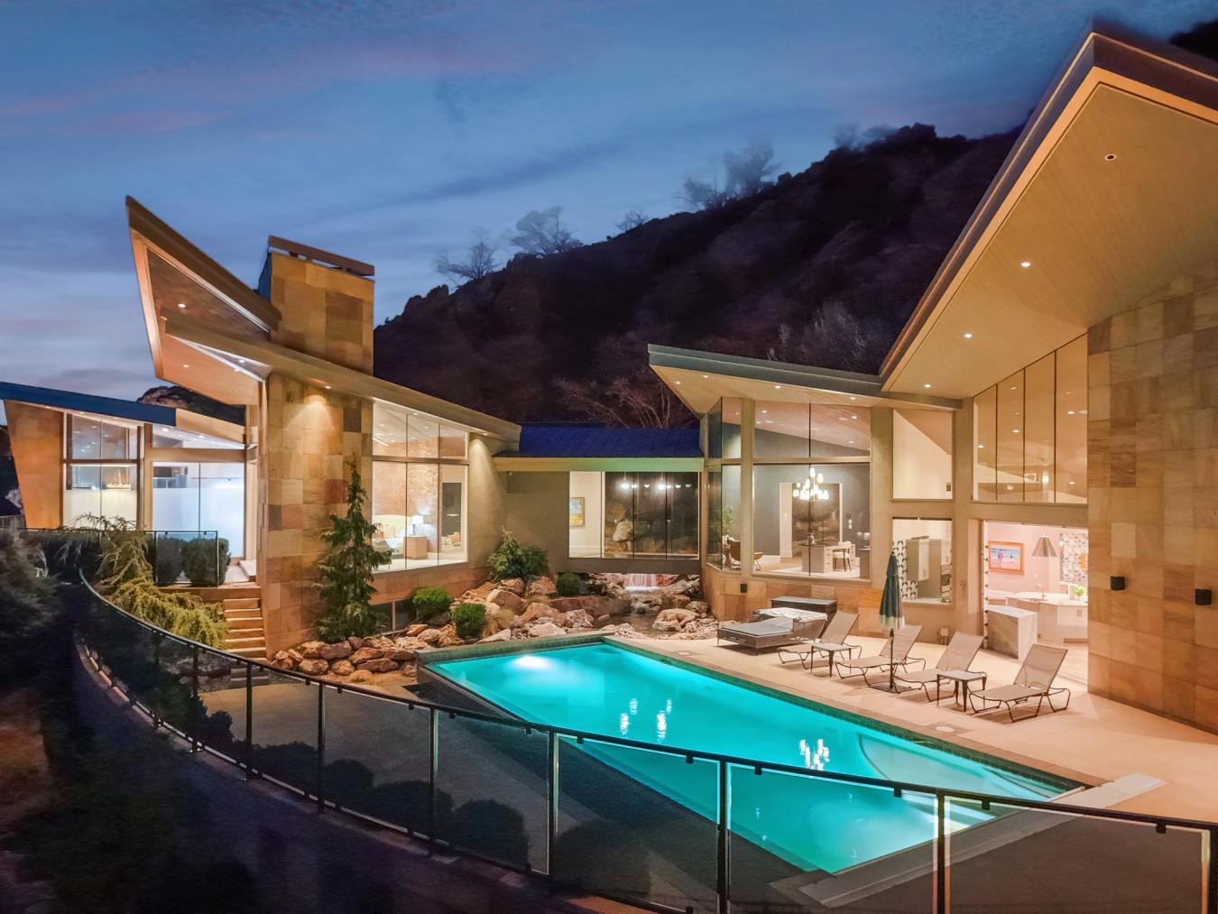 Cottonwood Heights, Utah, 84121, United States, 5 Bedrooms Bedrooms, ,6 BathroomsBathrooms,Residential,For Sale,1773440