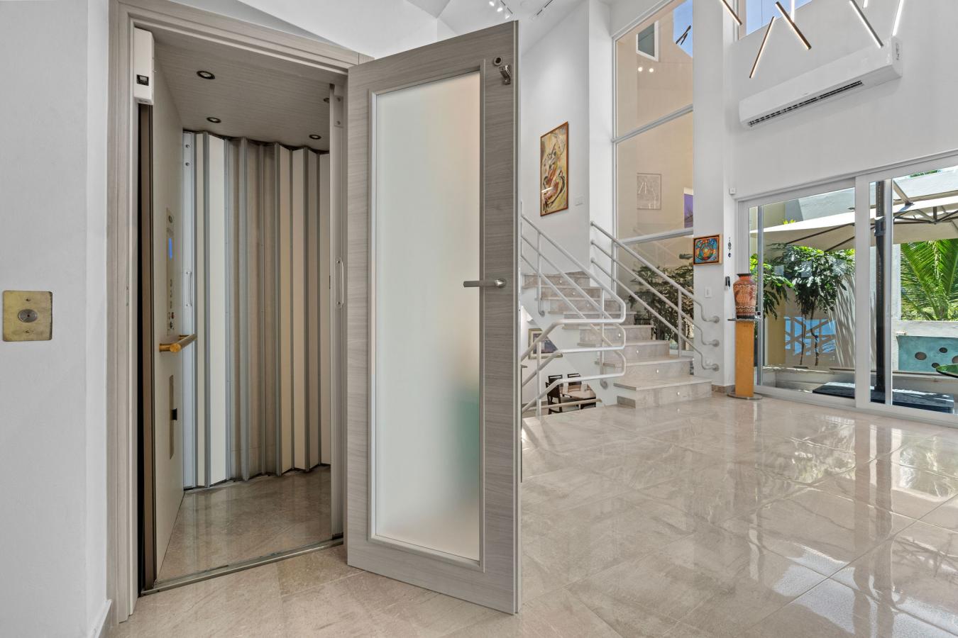 Humacao, 00791, Puerto Rico, 8 Bedrooms Bedrooms, ,8 BathroomsBathrooms,Residential,For Sale,1773438