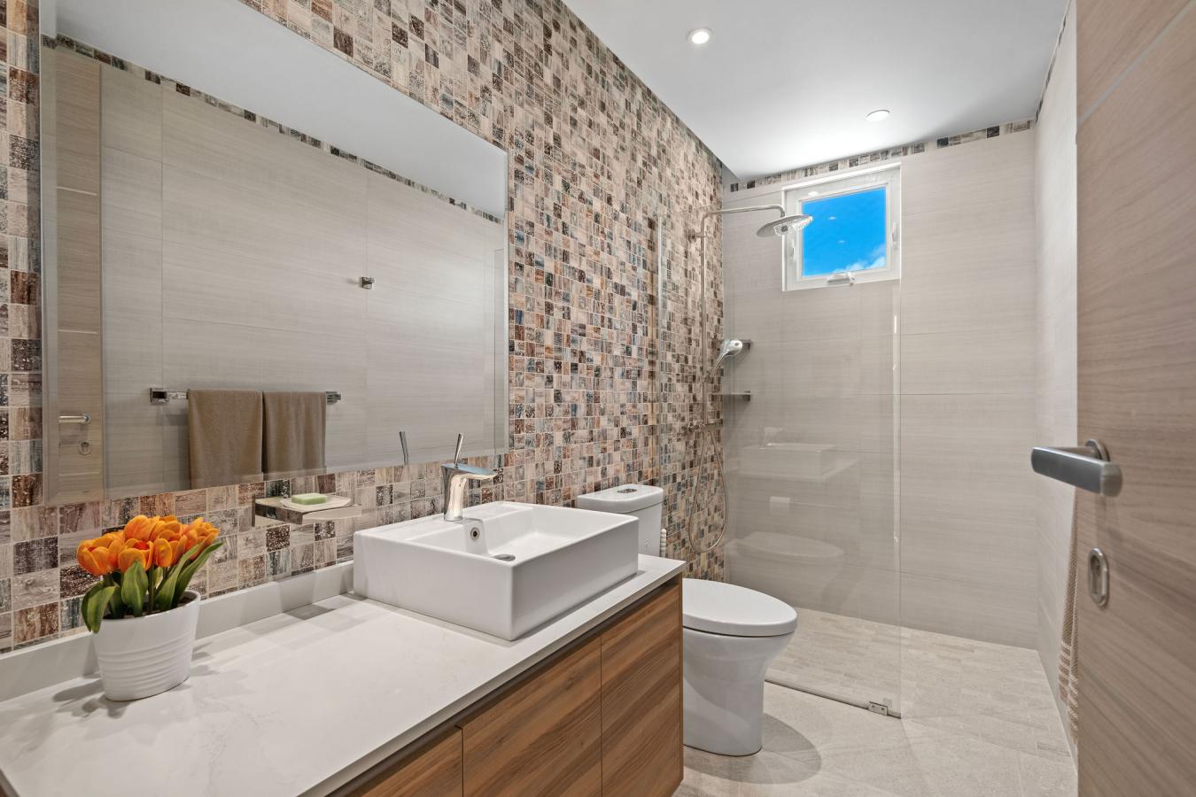 Humacao, 00791, Puerto Rico, 8 Bedrooms Bedrooms, ,8 BathroomsBathrooms,Residential,For Sale,1773438