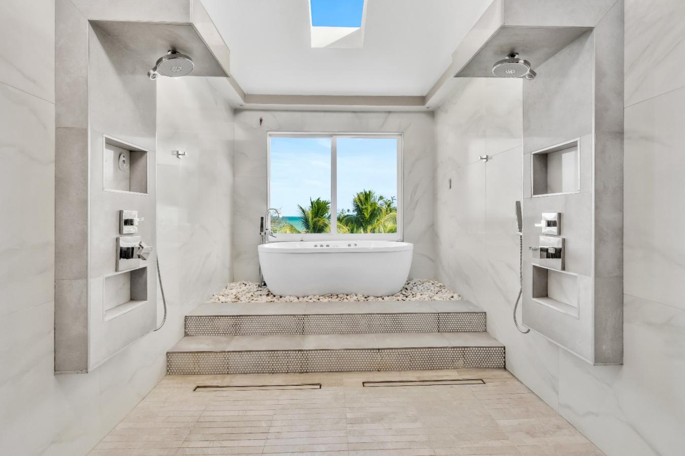 Humacao, 00791, Puerto Rico, 8 Bedrooms Bedrooms, ,8 BathroomsBathrooms,Residential,For Sale,1773438