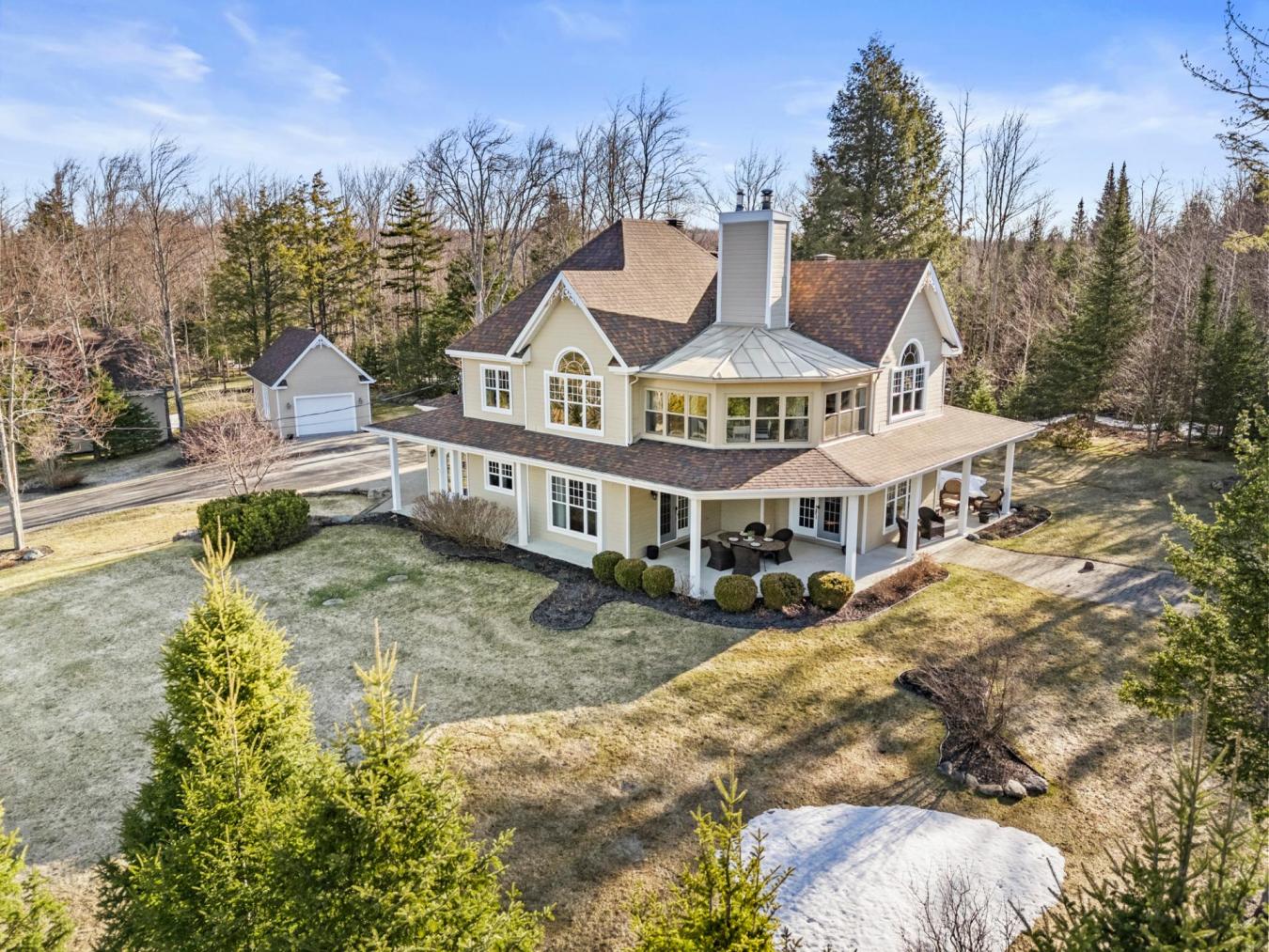 Magog, QC, J1X 0K4, Canada, 3 Bedrooms Bedrooms, ,3 BathroomsBathrooms,Residential,For Sale,1778632